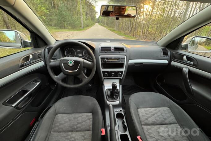 Skoda Octavia 2 generation [restyling] Combi wagon 5-doors