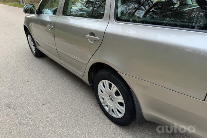 Skoda Octavia 2 generation [restyling] Combi wagon 5-doors