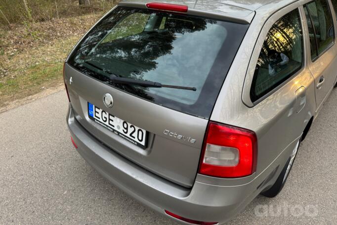 Skoda Octavia 2 generation [restyling] Combi wagon 5-doors