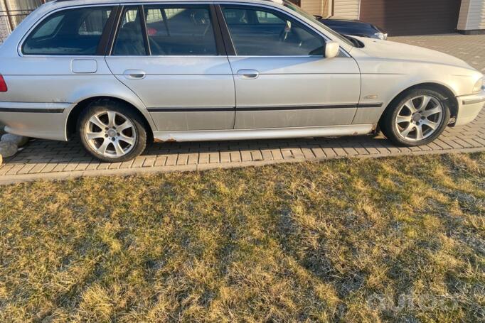 BMW 5 Series E39 Touring wagon
