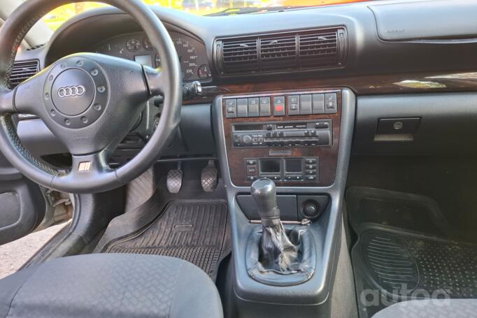 Audi A4 B5 Avant wagon 5-doors