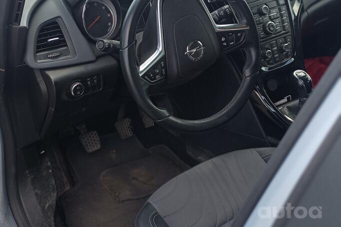 Opel Astra J [restyling] Sports Tourer wagon 5-doors