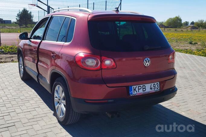 Volkswagen Tiguan 1 generation Crossover