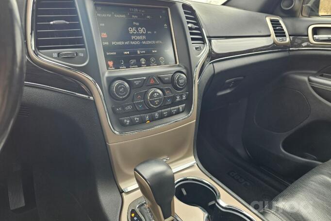Jeep Grand Cherokee WK2 [restyling] SRT SUV 5-doors
