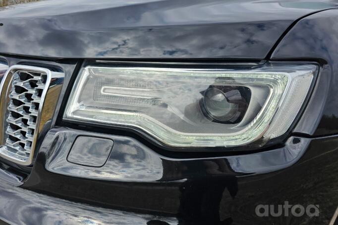 Jeep Grand Cherokee WK2 [restyling] SRT SUV 5-doors