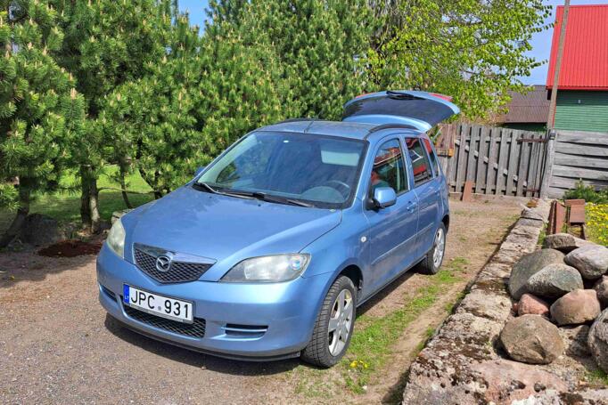 Mazda 2