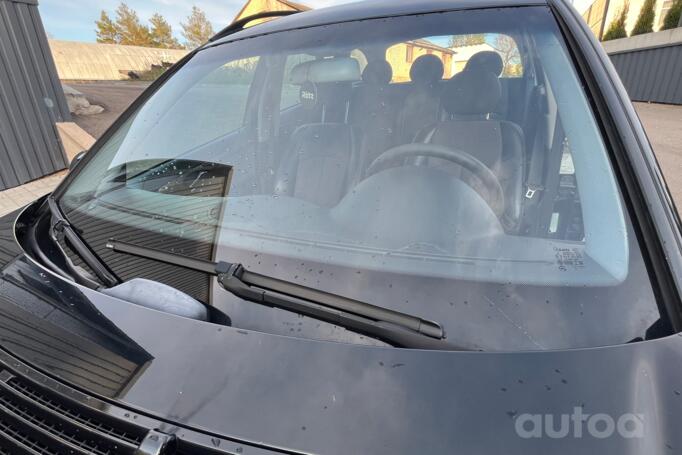 Mercedes-Benz E-Class W211/S211 wagon 5-doors