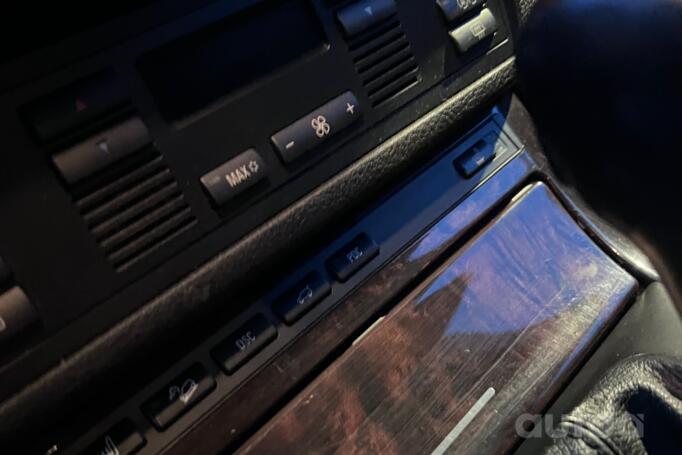BMW X5 E53 Crossover