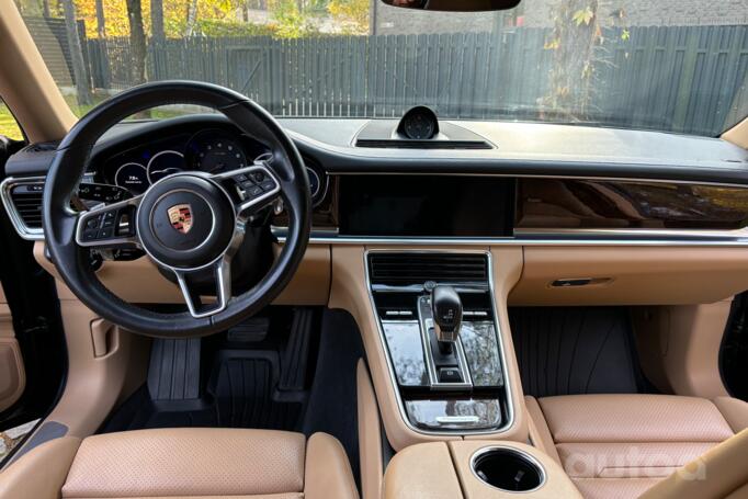 Porsche Panamera 971 Liftback