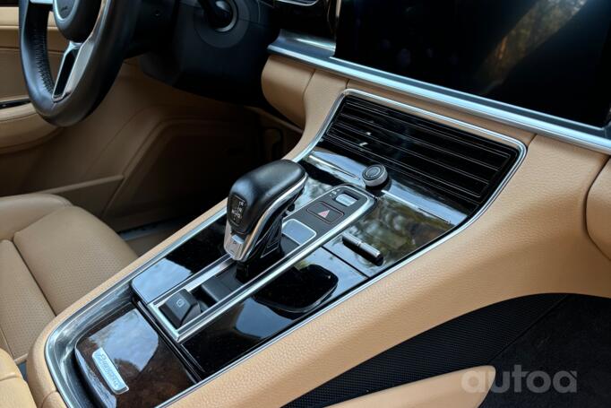 Porsche Panamera 971 Liftback