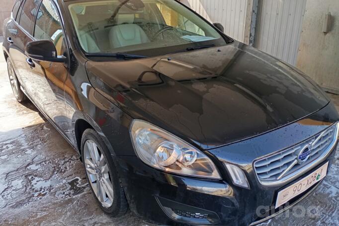 Volvo V60 1 generation wagon