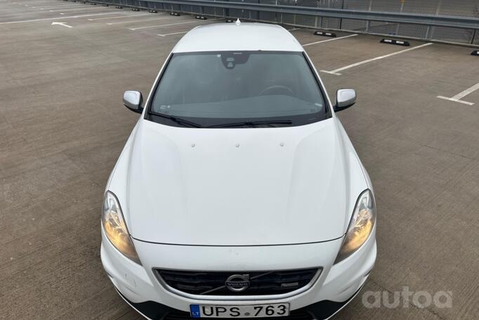 Volvo V40 2 generation Hatchback 5-doors