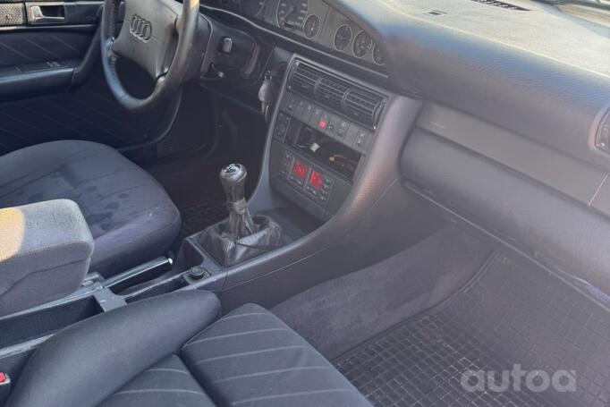 Audi A6 A4/C4 wagon