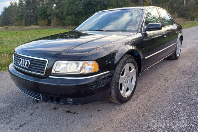 Audi A8 D2/4D [restyling] Sedan 4-doors
