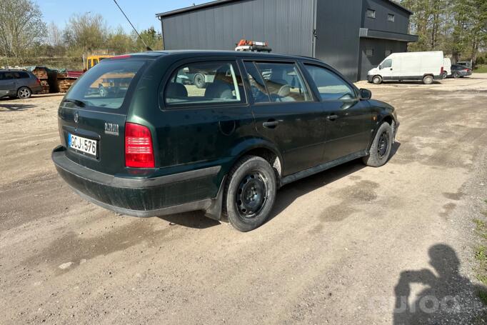 Skoda Octavia 1 generation Combi wagon 5-doors