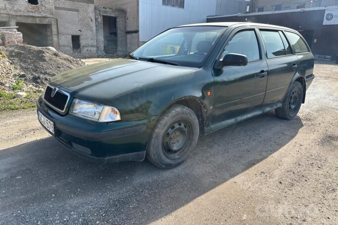 Skoda Octavia 1 generation Combi wagon 5-doors