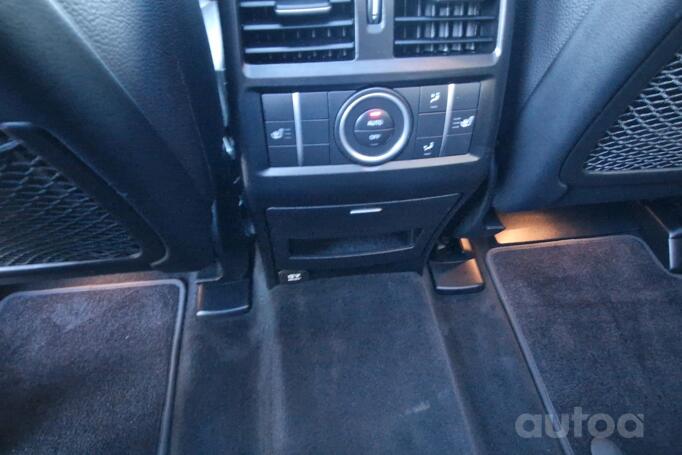 Mercedes-Benz M-Class W166 Crossover 5-doors