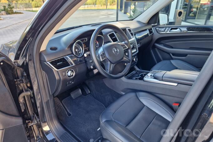 Mercedes-Benz M-Class W166 Crossover 5-doors