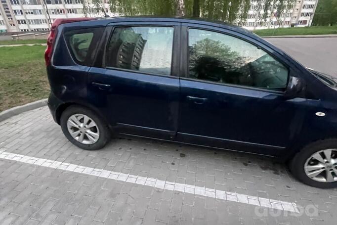 Nissan Note E11 Hatchback