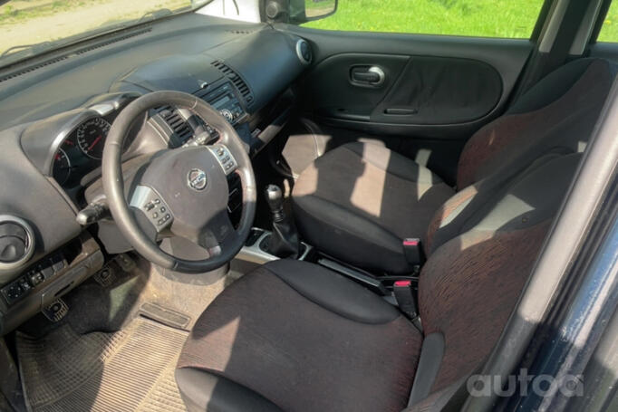 Nissan Note E11 Hatchback