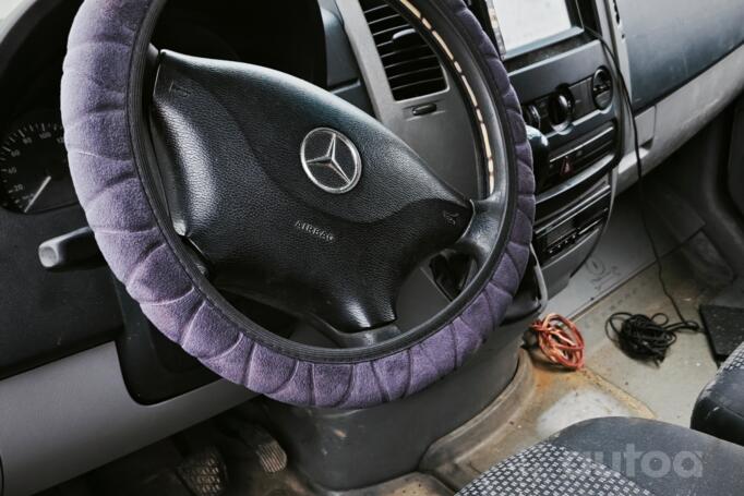 Mercedes-Benz Sprinter Second generation