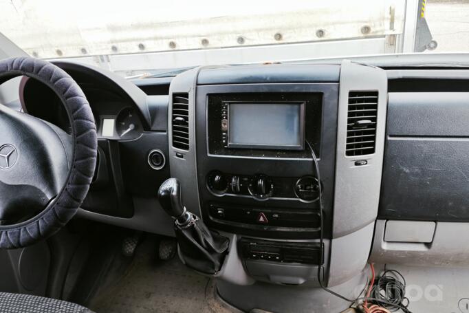 Mercedes-Benz Sprinter Second generation