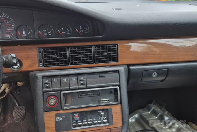 Audi 200 C3 [restyling]