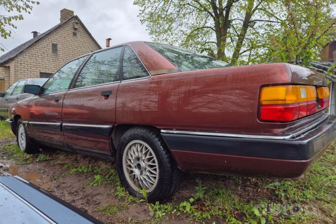 Audi 200 C3 [restyling]