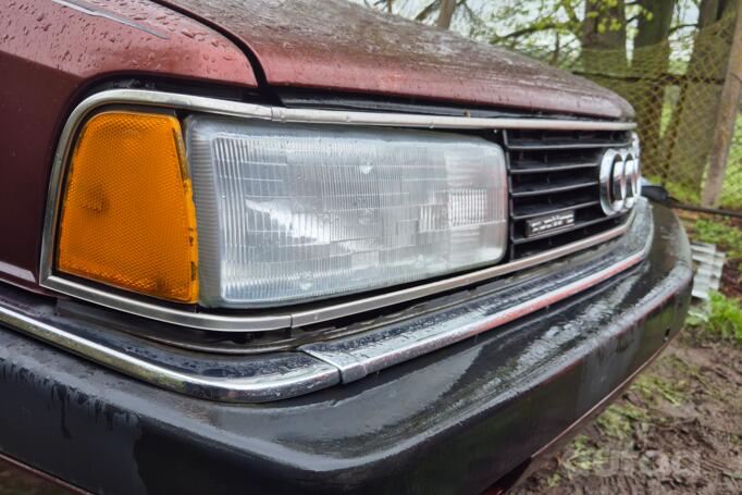 Audi 200 C3 [restyling]