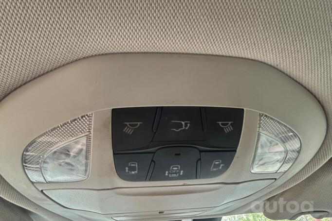 Chrysler Pacifica 2 generation Minivan
