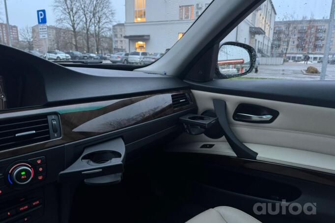 BMW 3 Series E90/E91/E92/E93 [restyling] Sedan