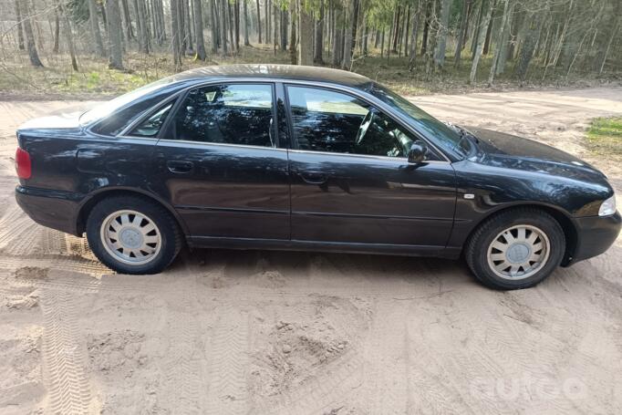 Audi A4 B5 [restyling] Sedan