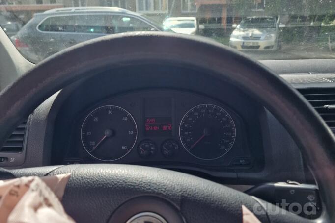 Volkswagen Golf 5 generation Hatchback 5-doors