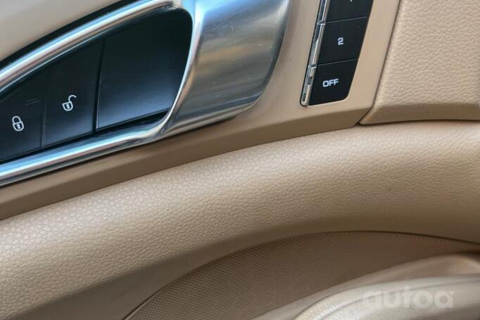 Porsche Cayenne 958 Crossover