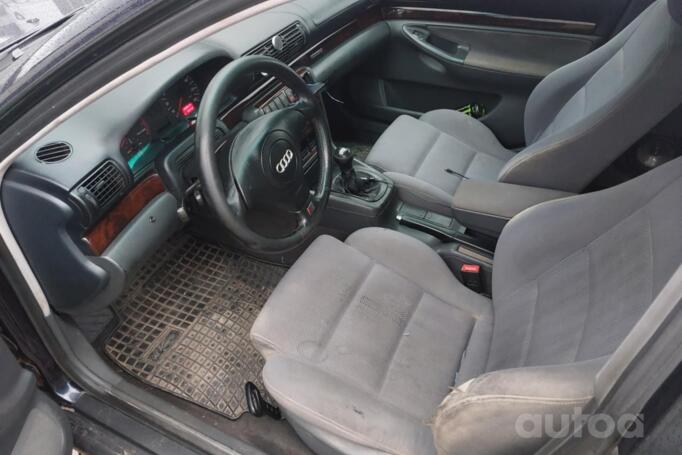 Audi A4 B5 Avant wagon 5-doors