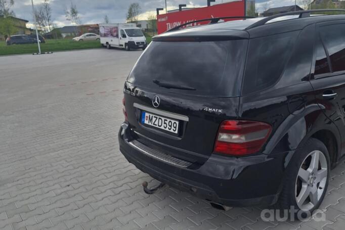 Mercedes-Benz M-Class W164 Crossover 5-doors