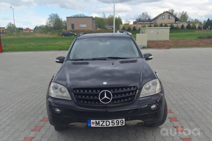 Mercedes-Benz M-Class W164 Crossover 5-doors