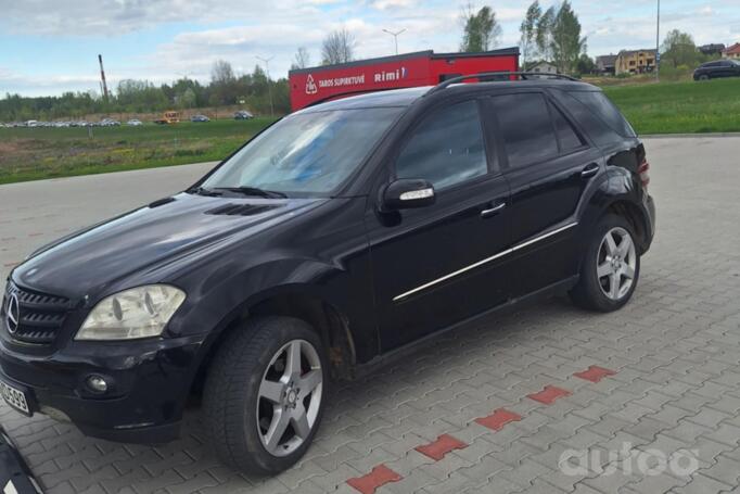 Mercedes-Benz M-Class W164 Crossover 5-doors
