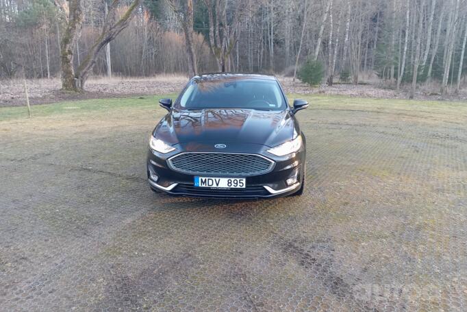 Ford Fusion (North America) 2 generation [restyling] Sedan