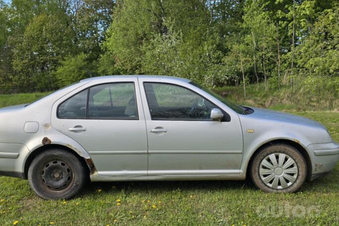 Volkswagen Bora 1 generation Sedan
