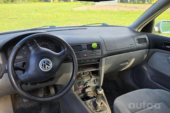Volkswagen Bora 1 generation Sedan