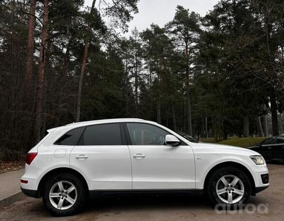 Audi Q5 8R Crossover