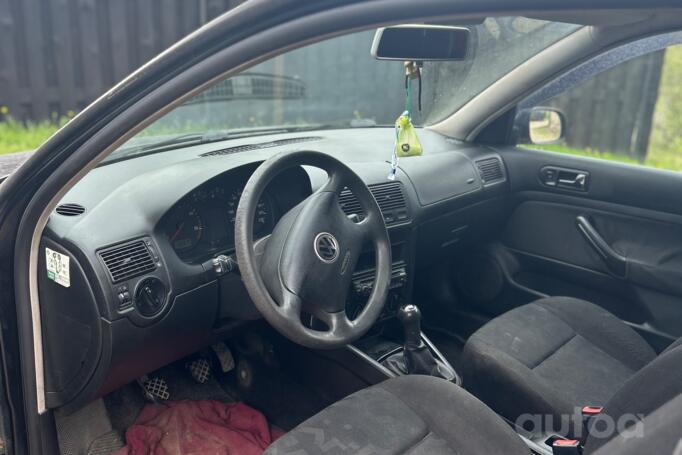 Volkswagen Golf 4 generation Hatchback 3-doors