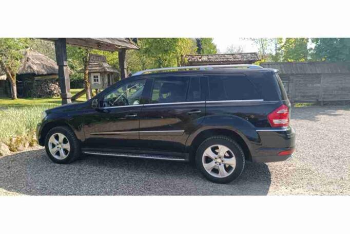 Mercedes-Benz GL-Class