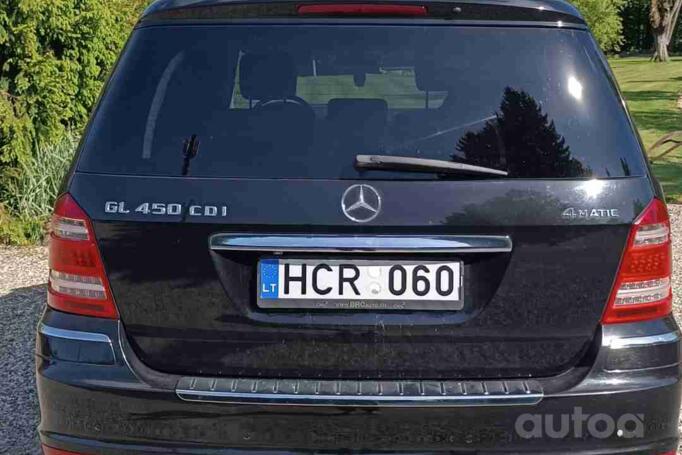 Mercedes-Benz GL-Class