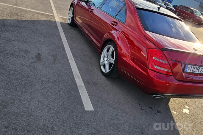 Mercedes-Benz S-Class W221 Sedan Long