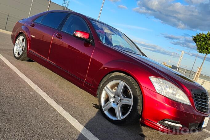 Mercedes-Benz S-Class W221 Sedan Long