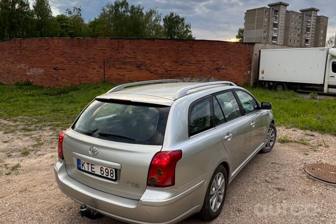 Toyota Avensis 2 generation wagon