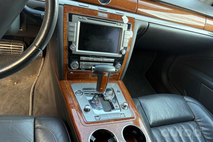 Volkswagen Phaeton 1 generation [restyling] Sedan