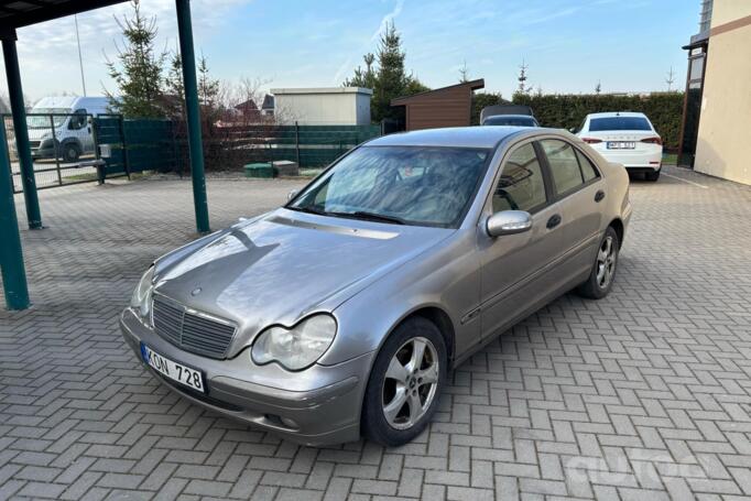 Mercedes-Benz C-Class W203/S203/CL203 Sedan 4-doors